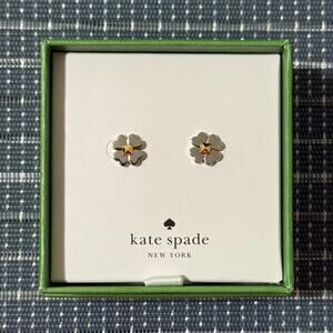 NEW | Kate Spade | Spades & Studs Dainty Flower Stud Earrings (RET $49)